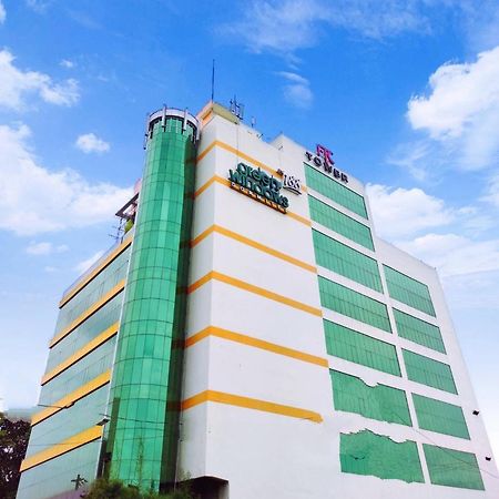 Greenwindows Hotel Davao City Exteriör bild