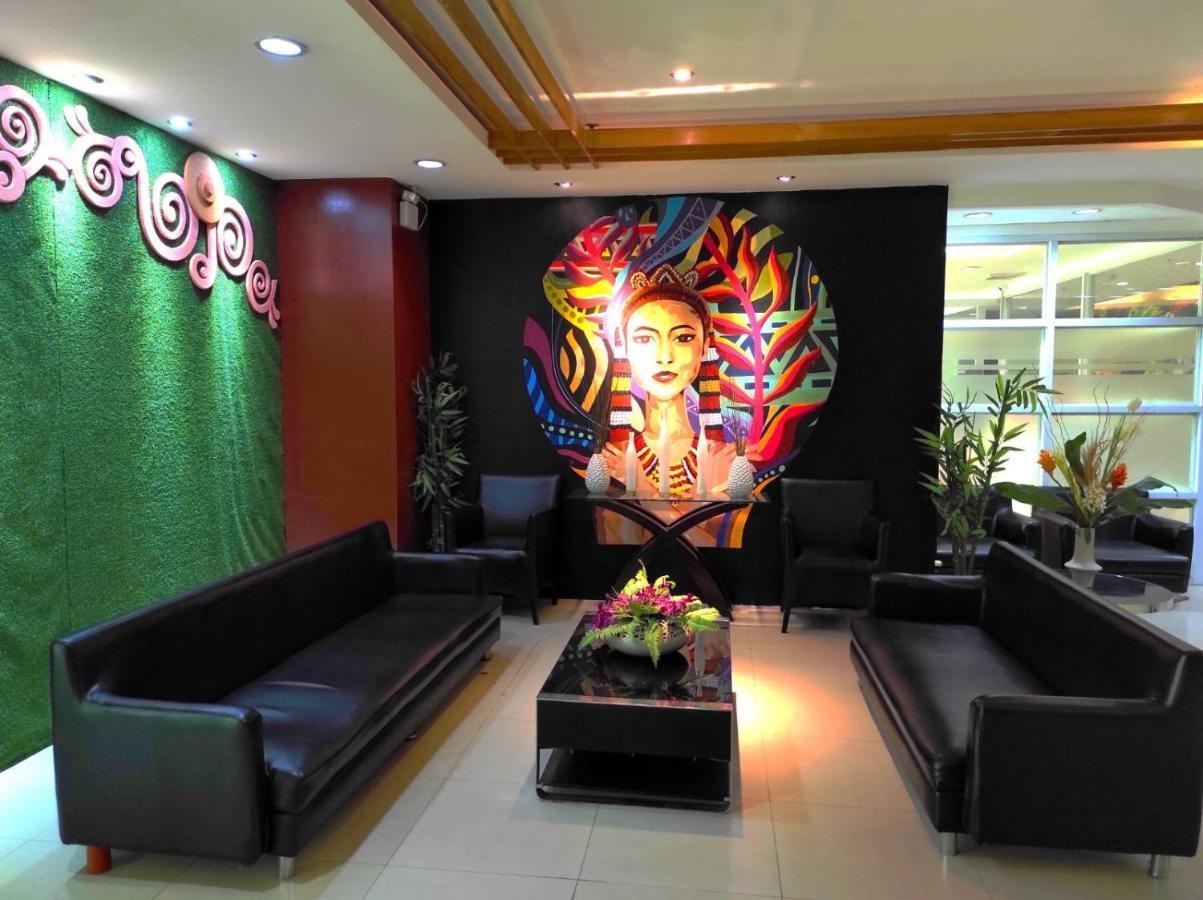 Greenwindows Hotel Davao City Exteriör bild